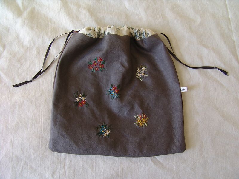 Wildflower pouch