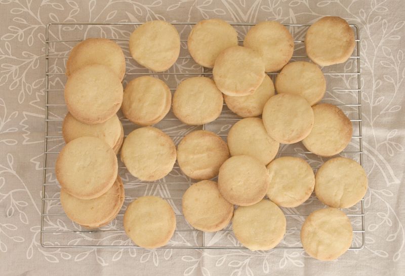Lemon shortbread