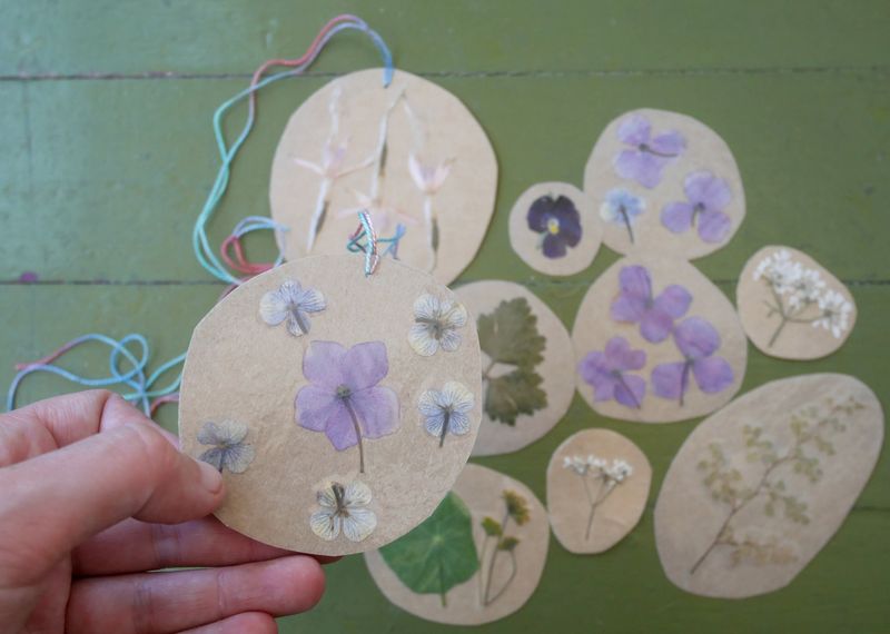Pressed flower gift tags